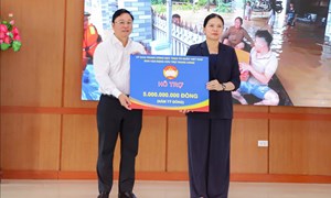 Mặt trận Tổ quốc Việt Nam và Ban Vận động cứu trợ các cấp đã vận động được trên 2.240 tỷ đồng hỗ trợ đồng bào khắc phục hậu quả bão lũ